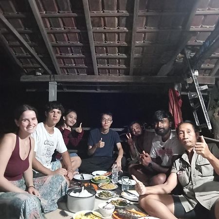 罗威那 阿波罗旅舍旅舍 外观 照片